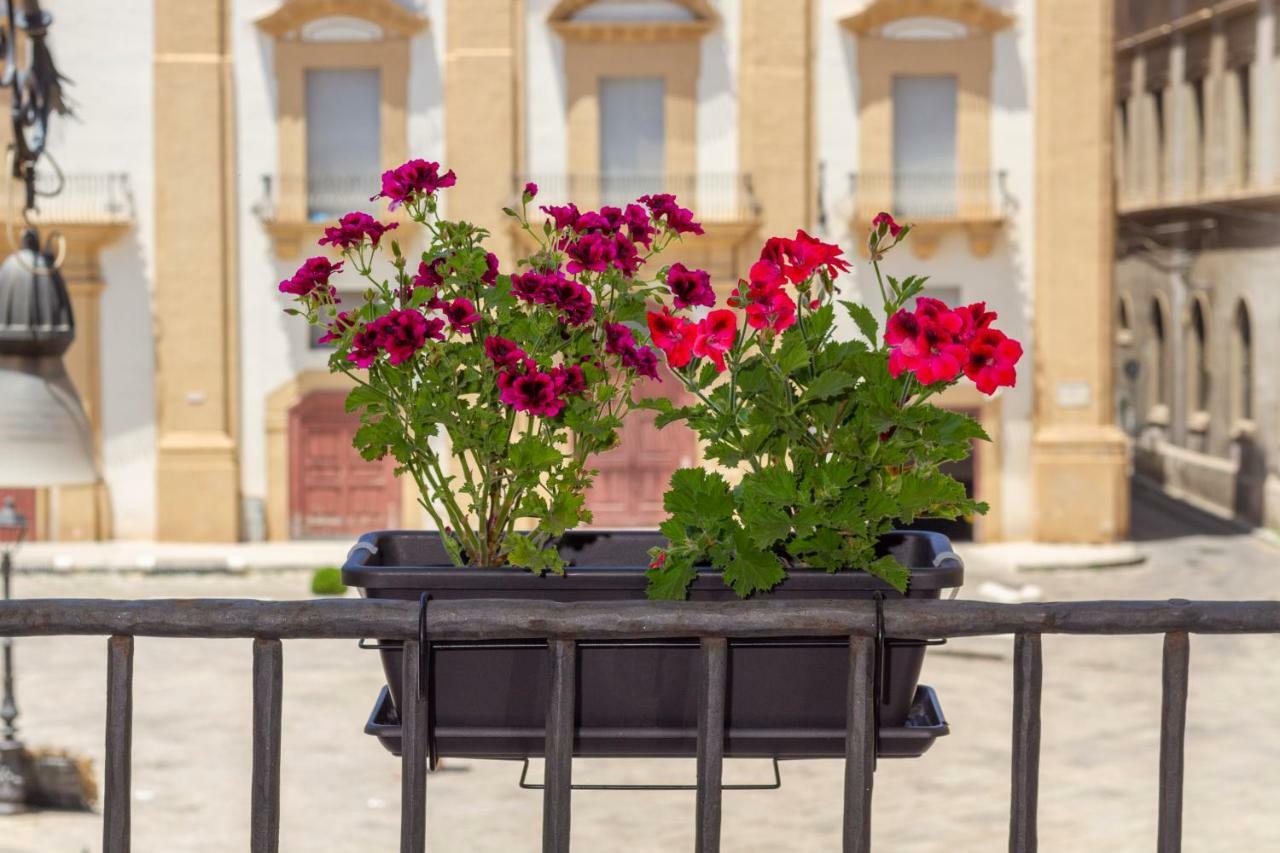 I Balconi Di San Domenico Apartment Palermo Luaran gambar
